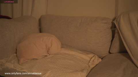 annabisoux @ chaturbate on 20260219