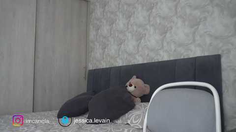 canelasungirl @ chaturbate on 20260219