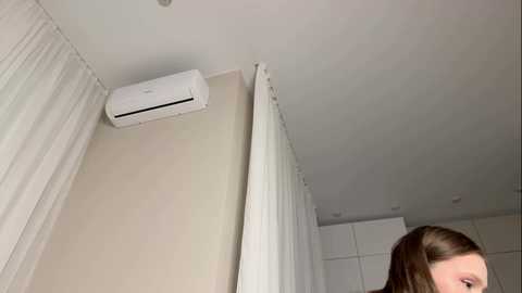 vi_world @ chaturbate on 20260219