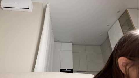 vi_world @ chaturbate on 20260219