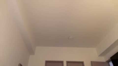 latinella @ chaturbate on 20260223