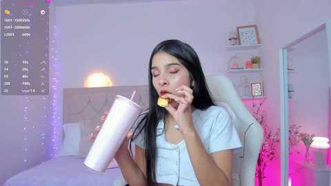 little_sweet_18 @ chaturbate on 20260224