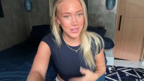 livslifee @ chaturbate on 20260224