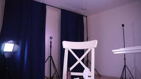 elena_li @ chaturbate on 20260225