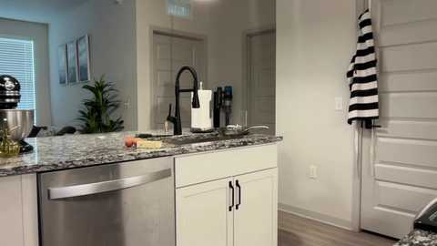 therosiecheeks @ chaturbate on 20260226