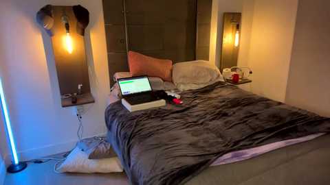 kittywoodyluv @ chaturbate on 20260301