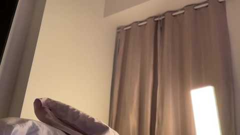 latinella @ chaturbate on 20260310