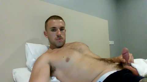 muscleshow00 @ chaturbate on 20260310
