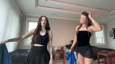 miamoorexo @ chaturbate on 20260316