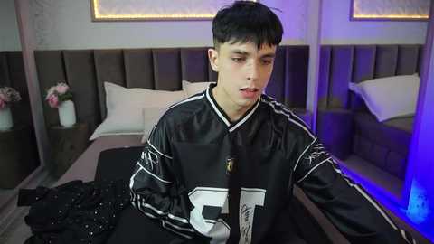 clarkbev @ chaturbate on 20260318