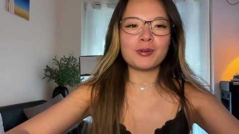 lunalovesuuuuu @ chaturbate on 20260320