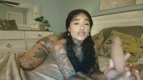 avaa_eve @ chaturbate on 20260323