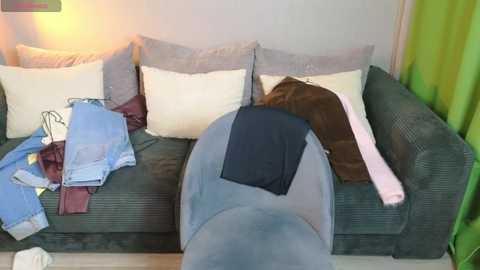 rainevi @ chaturbate on 20260323