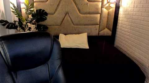 crimson_tati @ chaturbate on 20260325