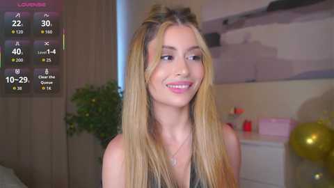 holayoula @ chaturbate on 20260325