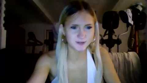 lilib2656 @ chaturbate on 20260325