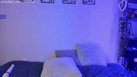 xlunaskye @ chaturbate on 20260330