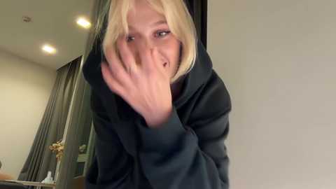 golden_alinee @ chaturbate on 20260405