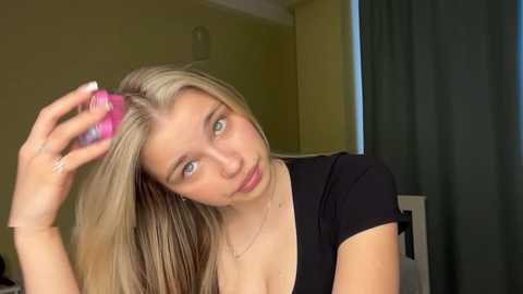 laurineleconey @ chaturbate on 20260408