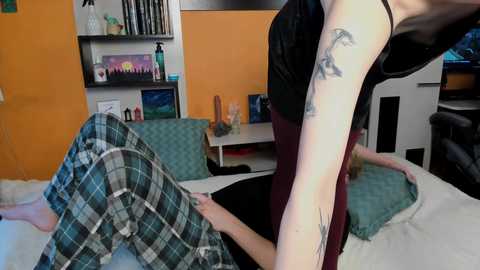 samyscott @ chaturbate on 20260409
