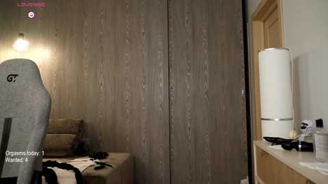 ronny_ponny @ chaturbate on 20260411