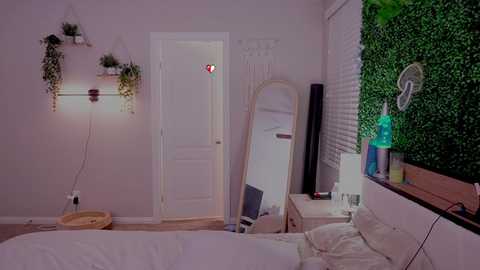 runesy @ chaturbate on 20260412