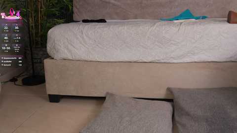 willow_hendrix @ chaturbate on 20260412