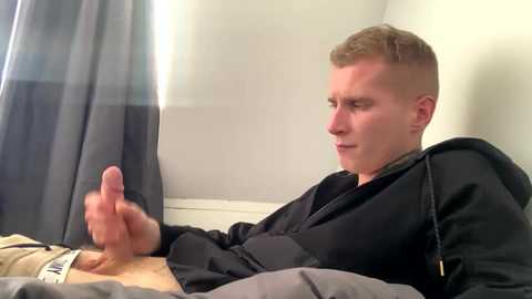 chosentwink @ chaturbate on 20260414