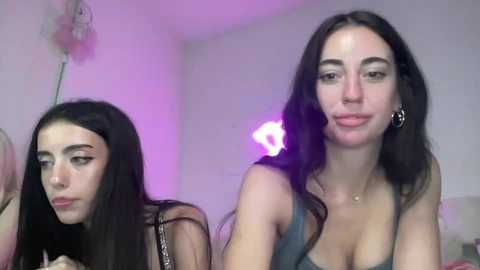 kristinajuarez @ chaturbate on 20260414