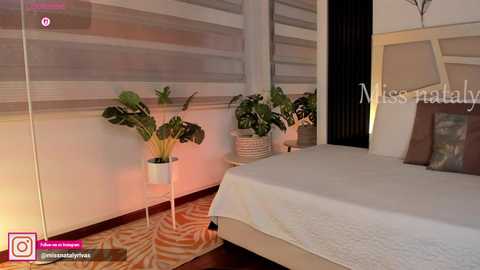 missnataly_ @ chaturbate on 20260414