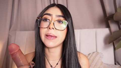 sara_albrecht @ chaturbate on 20260414