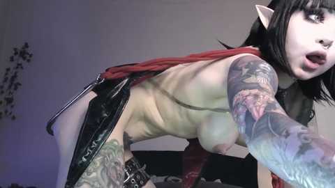 ivey_strigoi @ chaturbate on 20260415