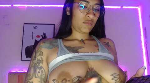 alee_18 @ myfreecams on 20230901