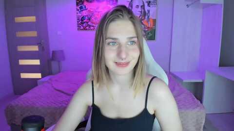 goldcanary @ myfreecams on 20230901