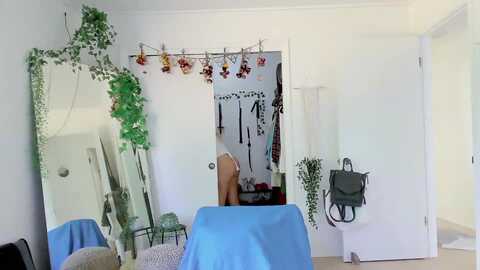 make_it_reina @ myfreecams on 20230901