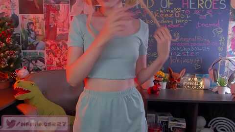 manarose27 @ myfreecams on 20230901
