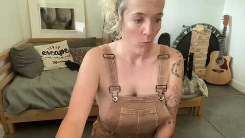 purrtymetal @ myfreecams on 20230901