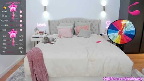 queen_bea_ @ myfreecams on 20230901