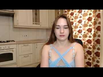 samantamoons @ myfreecams on 20230901