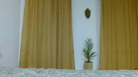 uglygirl_ @ myfreecams on 20230901