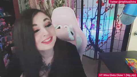 elviraaa @ myfreecams on 20230902