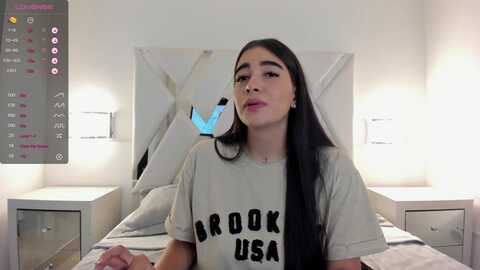 evelynowen1 @ myfreecams on 20230902
