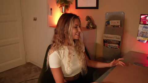 labell_lo @ myfreecams on 20230902