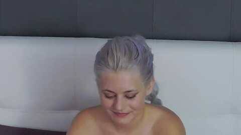 nicollefox88 @ myfreecams on 20230902