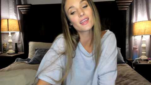 ember_lynne @ myfreecams on 20230903