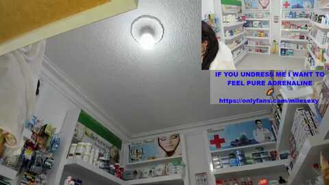 swmilena_hot_ @ myfreecams on 20230903