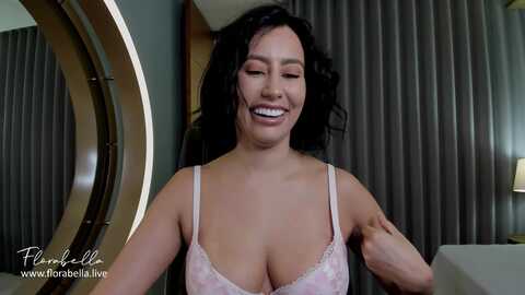 florabella @ myfreecams on 20230905