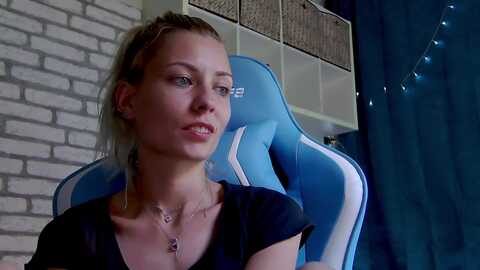 karoline121 @ myfreecams on 20230905