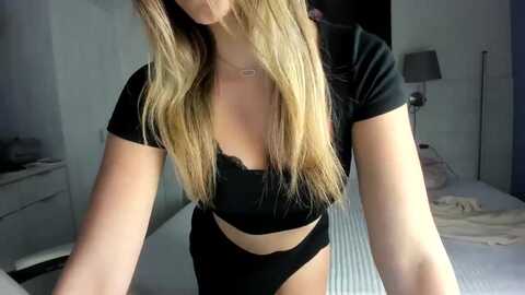 pinkcorall @ myfreecams on 20230905