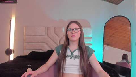 violet_03_ @ myfreecams on 20230905